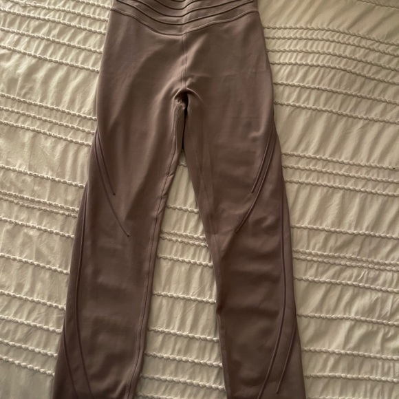 Lululemon leggings Get In Line SHR 28” Everlux - Picture 4 of 6